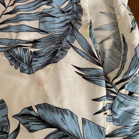 H&M Women’s Short Sleeve Boho Tropical Print V Neck Top - Picture 7 of 7